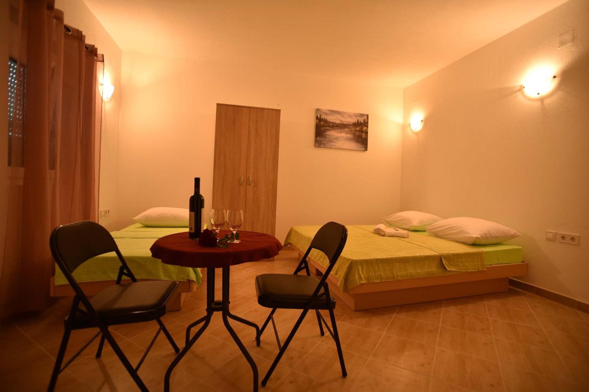 Apartmani Mihovic - Jaz Будва Екстер'єр фото