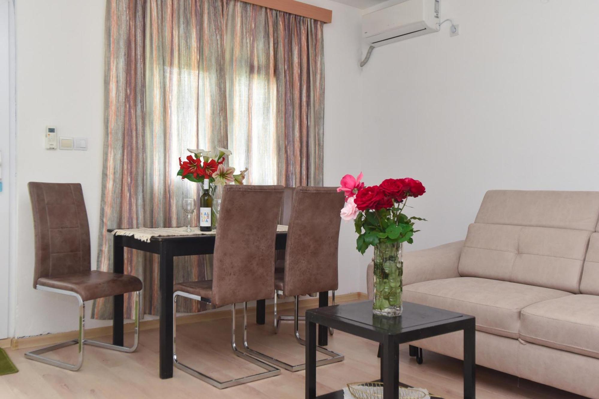 Apartmani Mihovic - Jaz Будва Екстер'єр фото