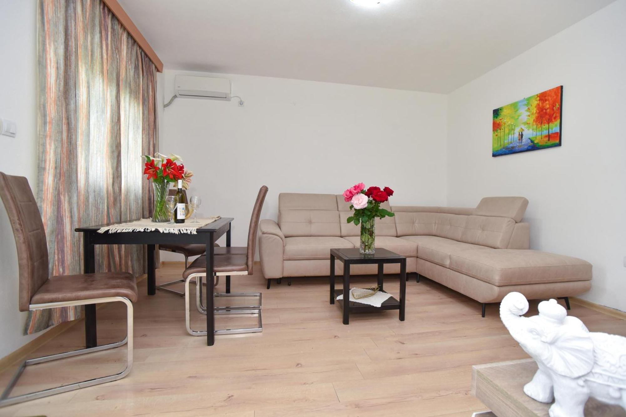 Apartmani Mihovic - Jaz Будва Екстер'єр фото